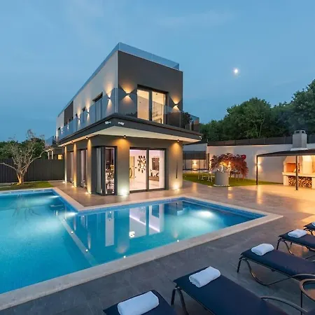 Kalemi * 坎法奈尔