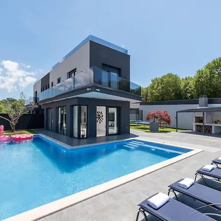 Villa Kalemi *