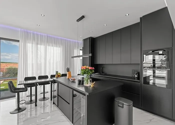 Kalemi ヴィラ カンファナル