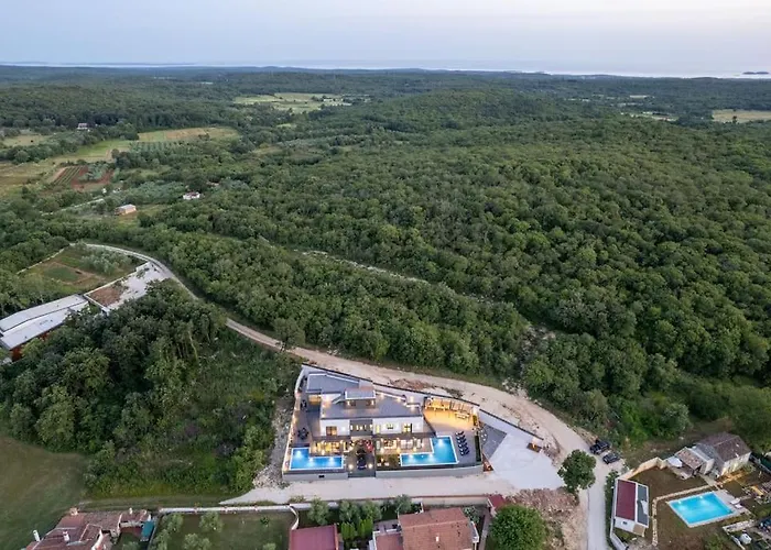 Kalemi ヴィラ カンファナル